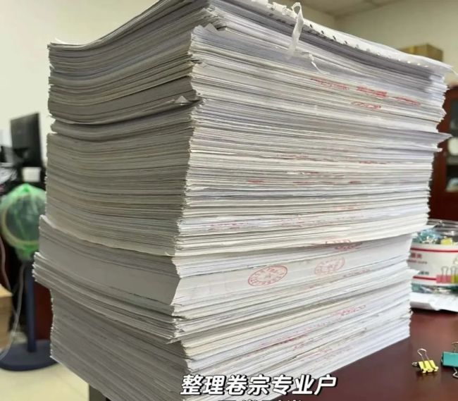学历贬值 大一新生涌入实习岗 起跑线不断被前置